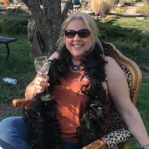 Meet your Posher, Sandi